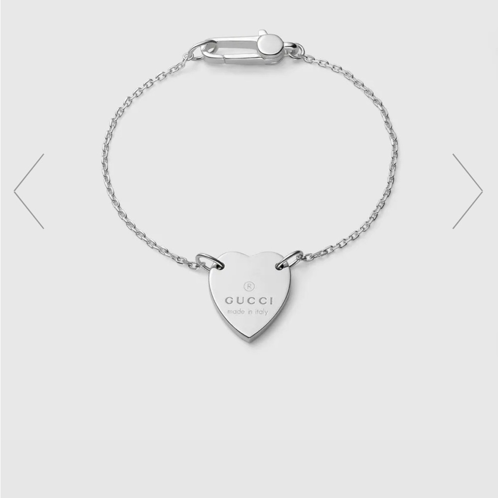 Gucci Trademark bracelet with heart pendant
